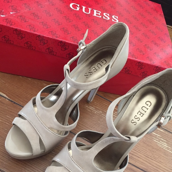 Leather GUESS heels size 7.5 - Picture 1 of 6